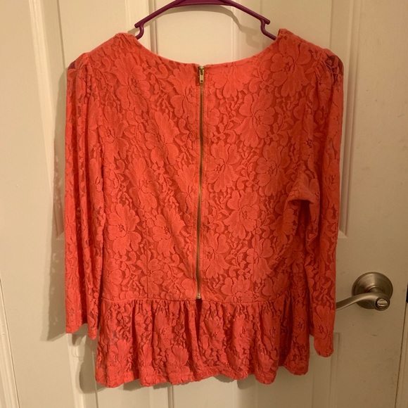 Forever 21 Lace Peplum Top - Picture 3 of 3